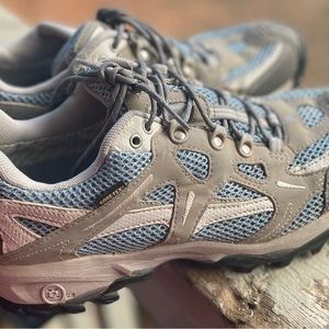 The North Face womens athletic shoes. EUC- size 9.5